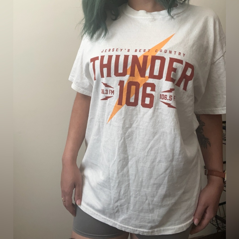 Jersey’s Best Country Thunder 106.5 T-shirt
